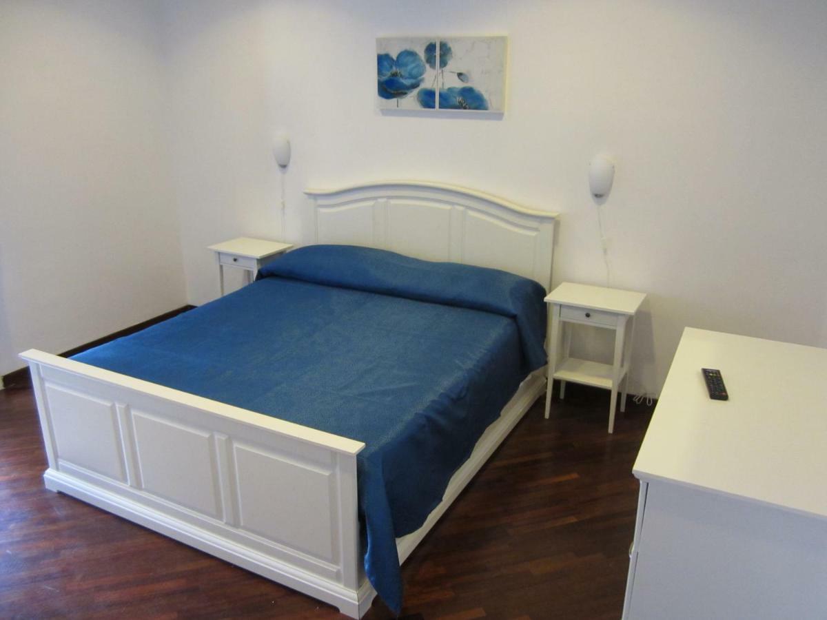 Velia Apartment