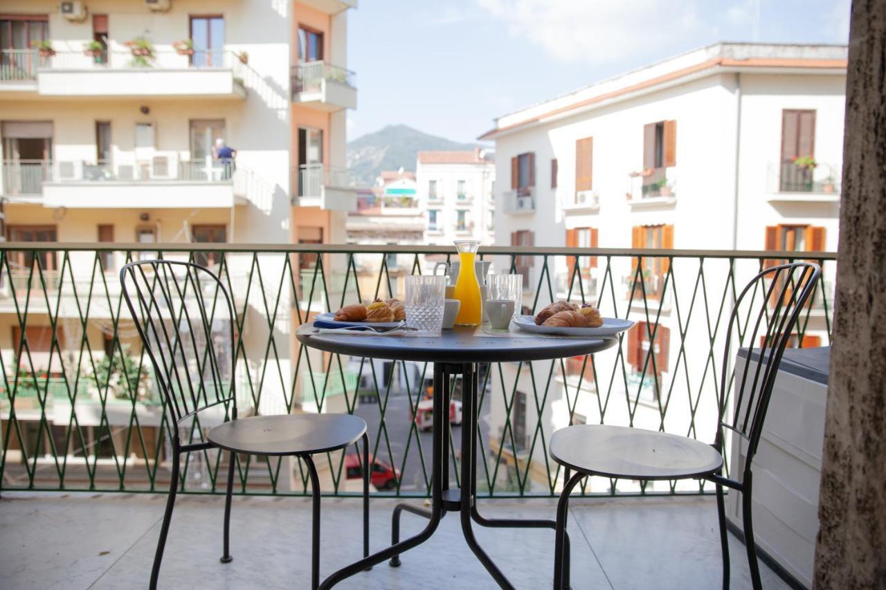 Velia Apartment *
